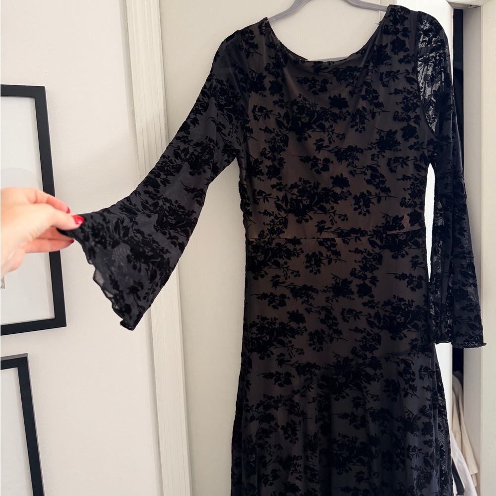 CIDER MESH BOAT NECK FLORAL RUCHED LONG SLEEVE MAXI DRESS